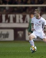 意媒：热那亚有意引进米兰中场波贝加，还看上了米兰前锋科隆博