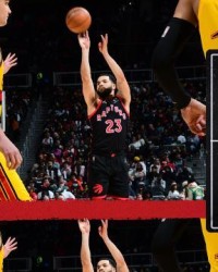 开云体育入口-猛龙背靠背惨败59分！范弗利特誓要带队反弹