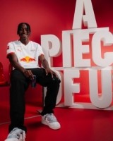 开云体育-官方：RB莱比锡签下莱加内斯18岁前锋扬-迪奥曼德，签约5年